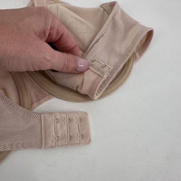 WACOAL Visual Effects Minimizer Lace Underwire Bra Size 38C - Picture 8 of 9